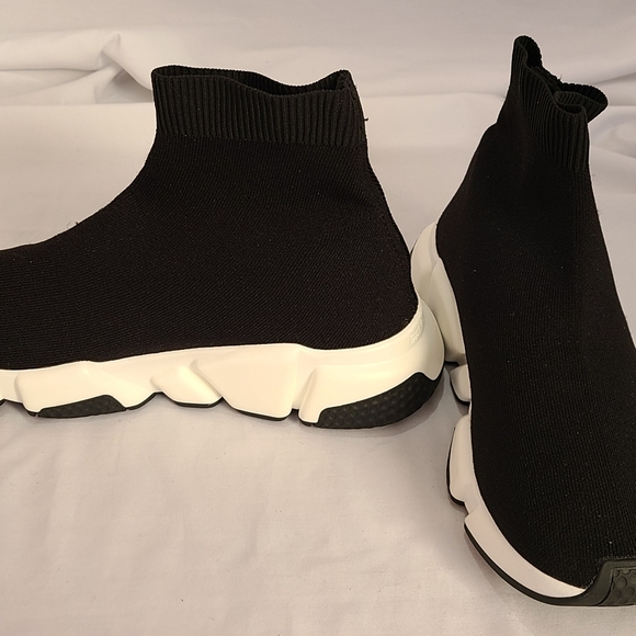 Speed High-Top Sock Sneakers - Picture 2 of 8
